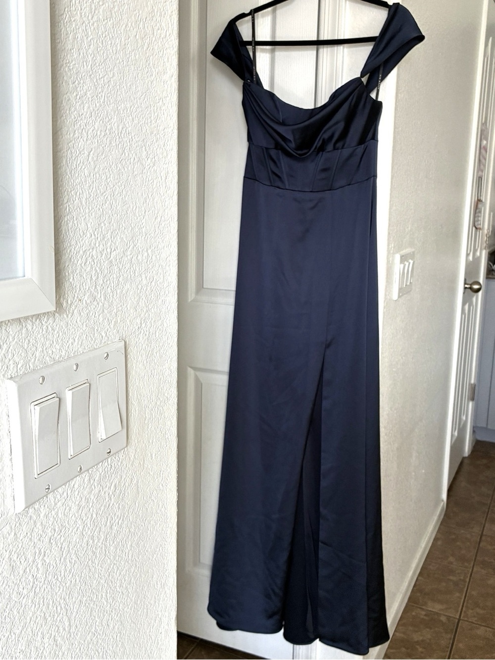 After Six Joelle 6898 Midnight Navy Satin Maxi Gown Size 4R